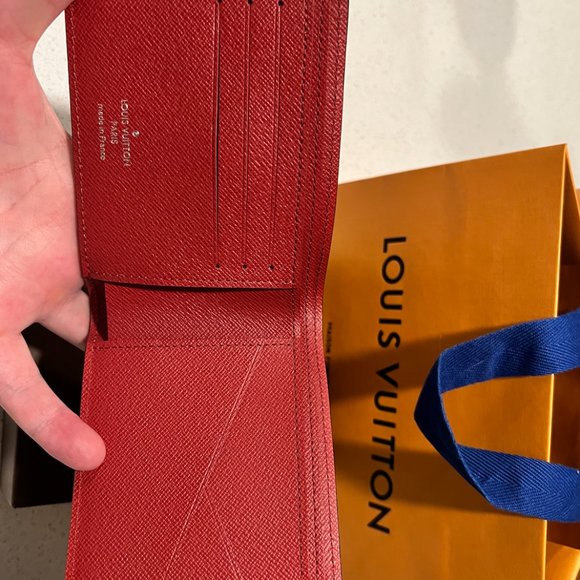 Louis Vuitton Men Epi Leather Wallet Red - Picture 2 of 4
